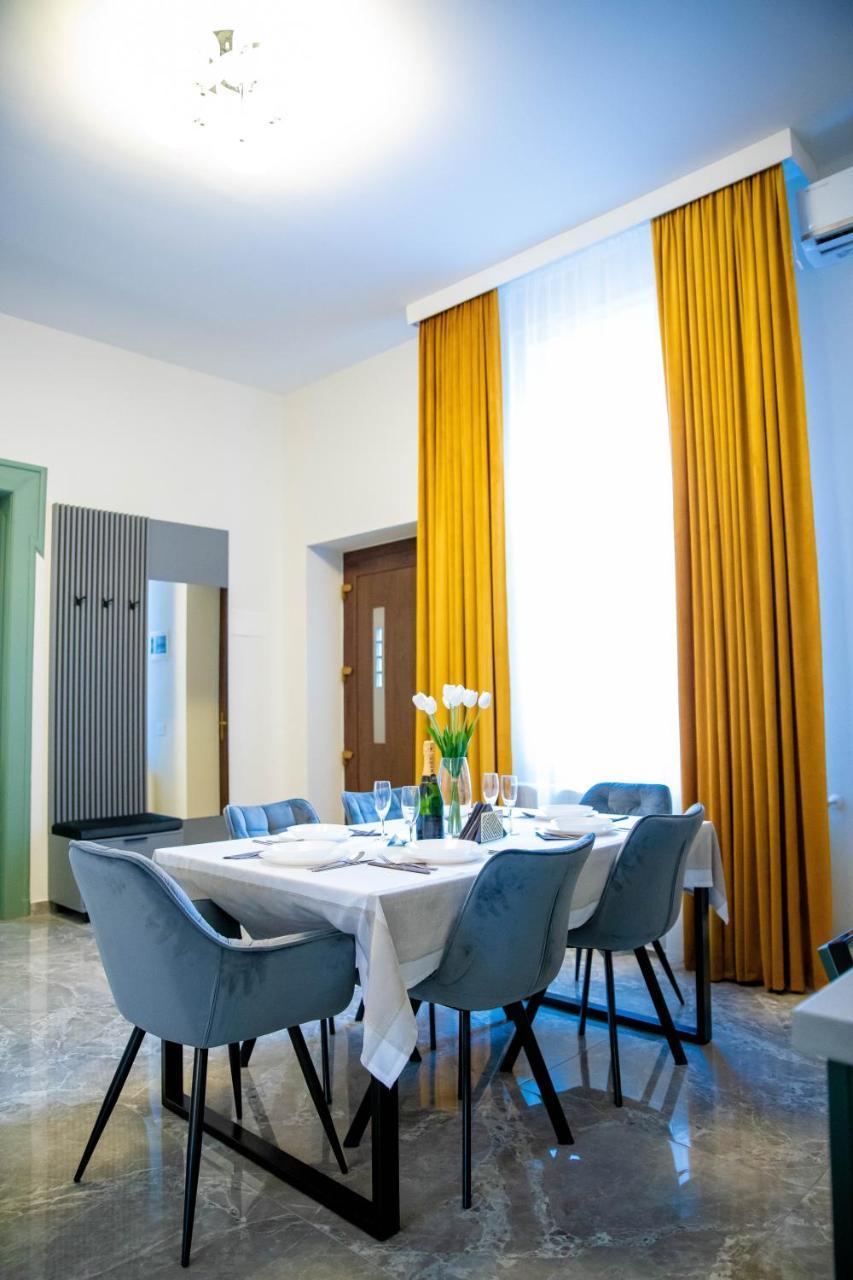 H & H Luxury Apartments