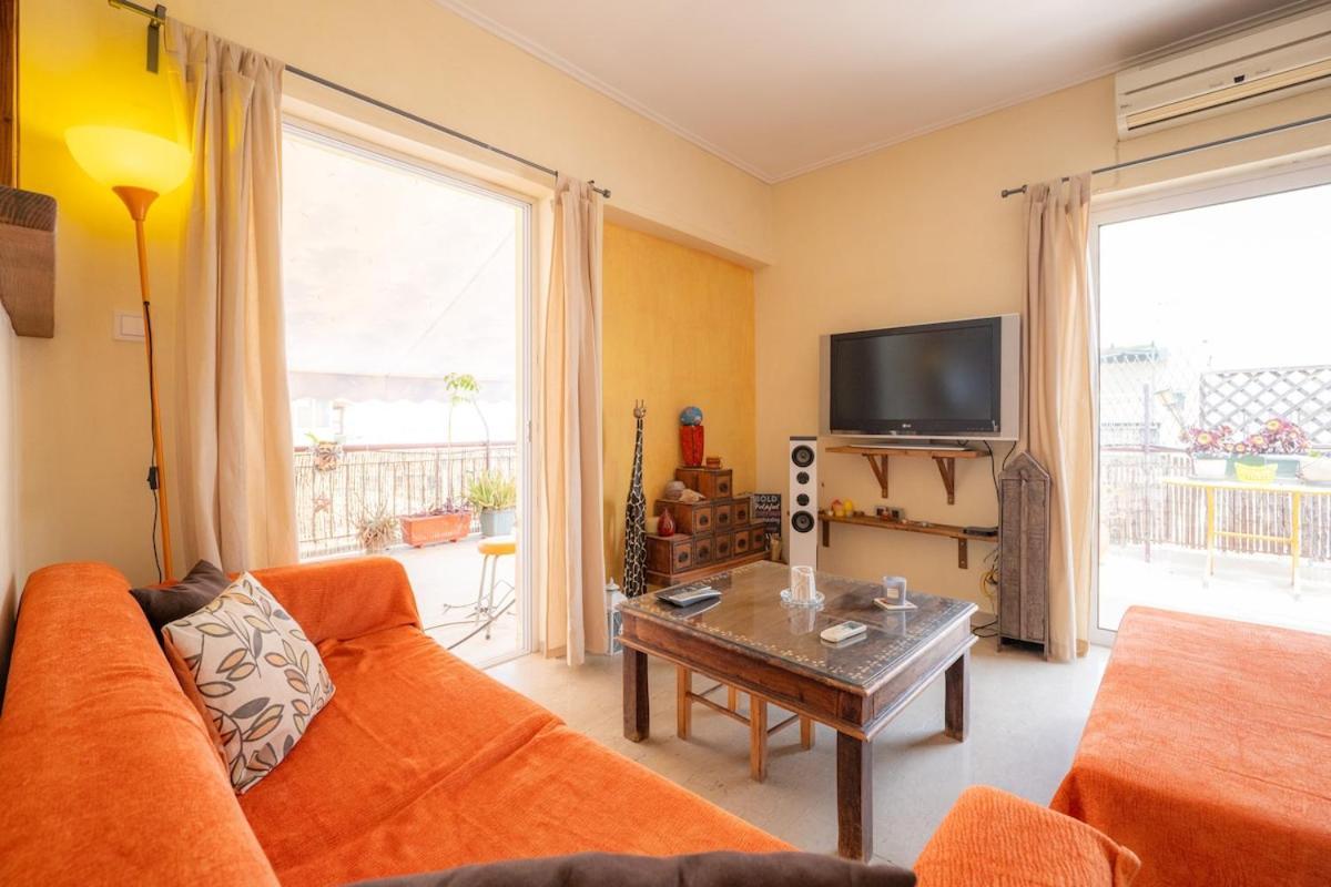 Petralona Vintage Penthouse 60sqm With Balcony