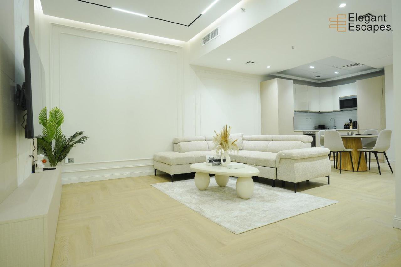Stylish 1b in Heart of Marina Near Attractions