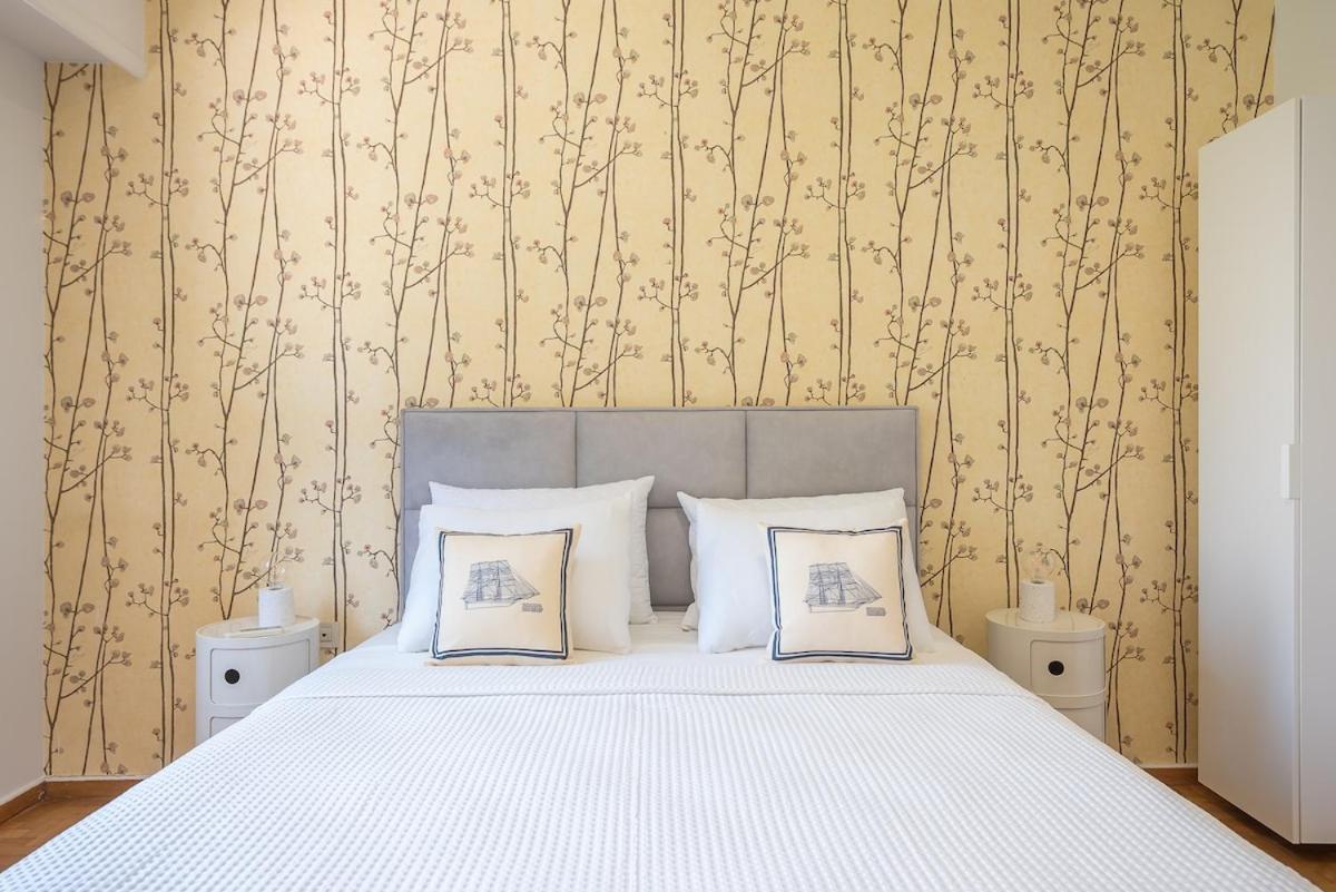 Luxurious Artistic Apartment Kolonaki