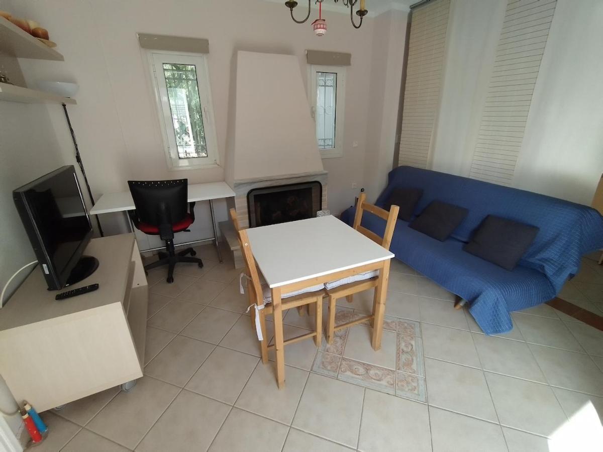 Private Little House In Lagonisi