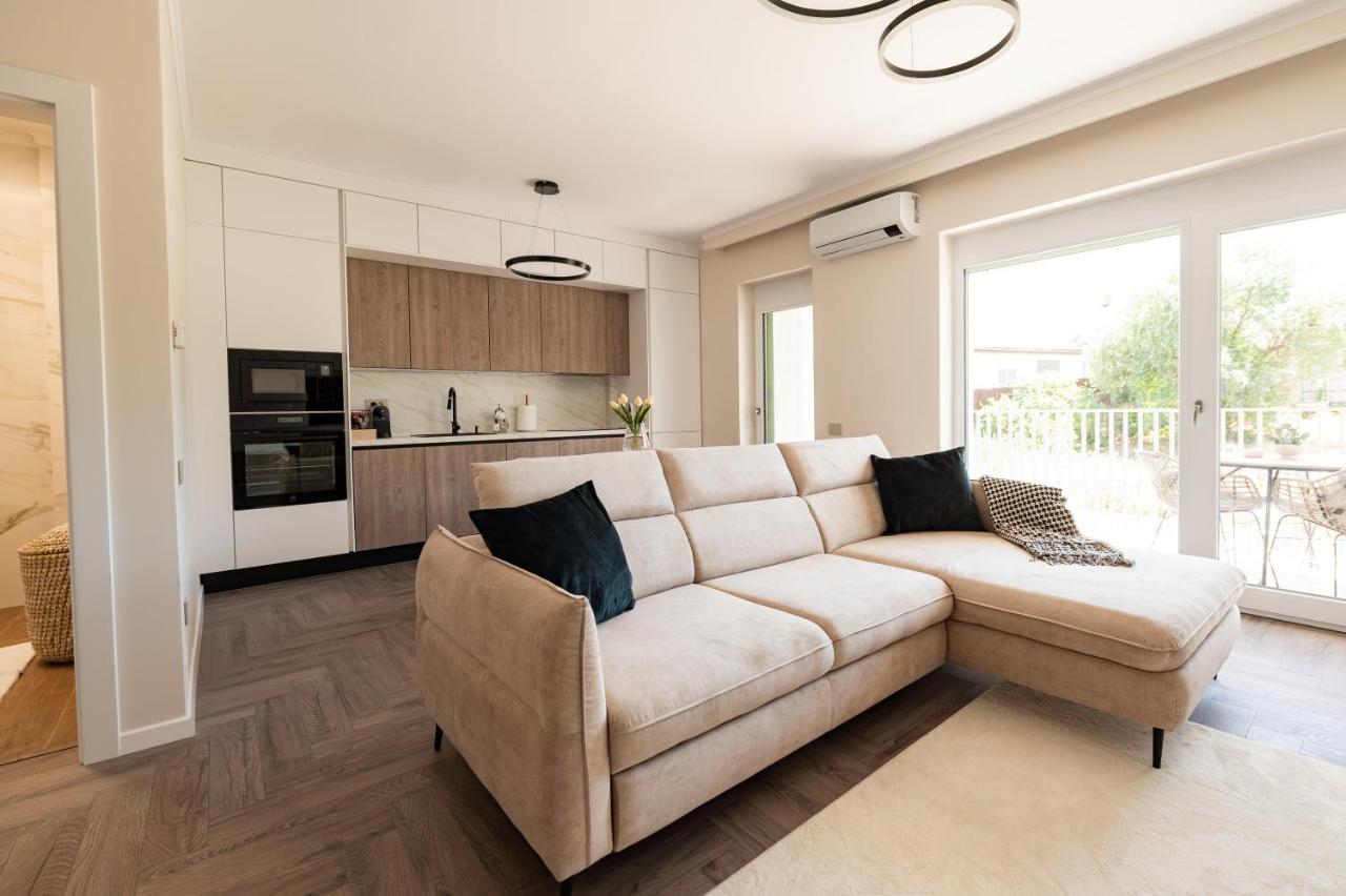 Ava Central Apartment