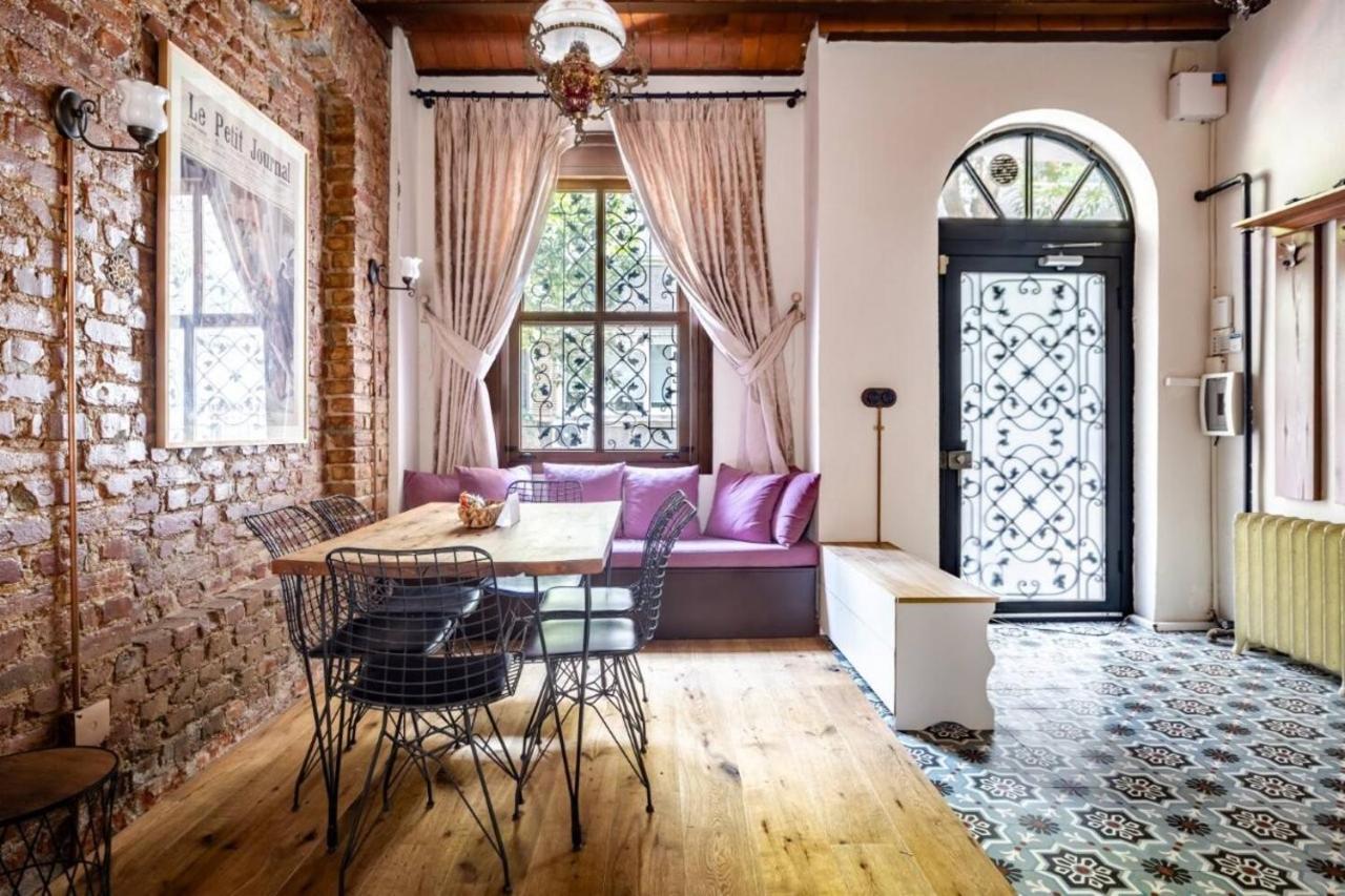 Chic 2br Retreat House Heart Of Cihangir! #394