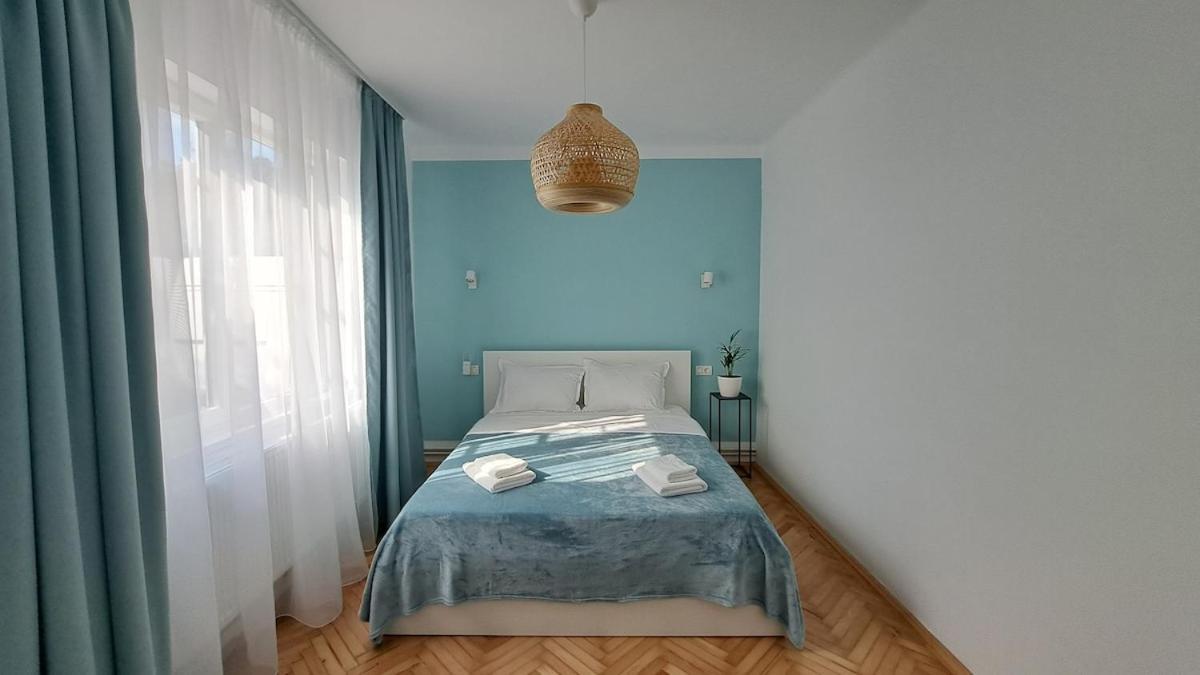 Cosy House 400 M From Iulius Town