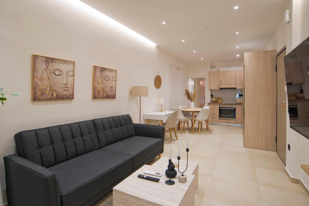 Aliki Spacious, Fully Reno 2ba Apartment