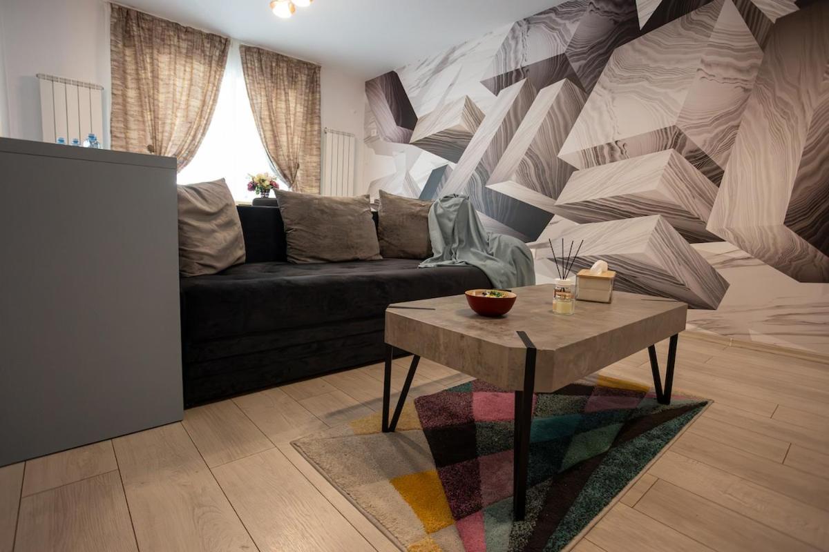 Kubiq Apartment by Coresi