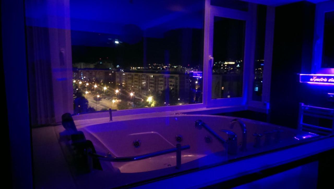 Panoramic Studio Jacuzzi & Parking