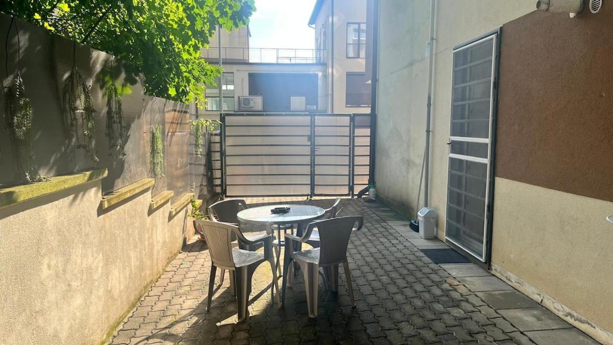 Brasov Hillside Suite Near City Center