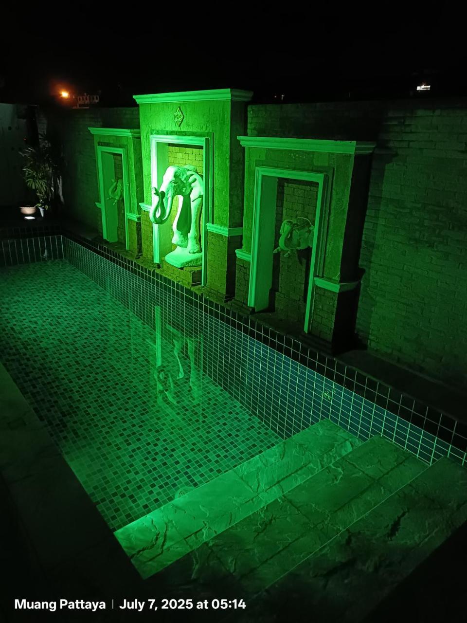 Emerald Hotel