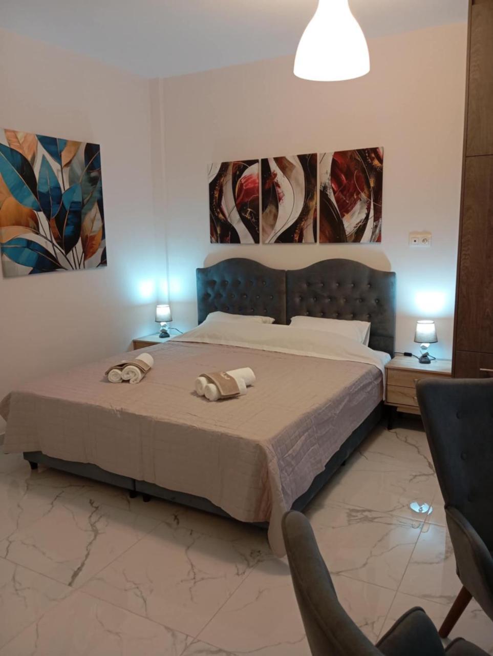 Parthenon In Horizon