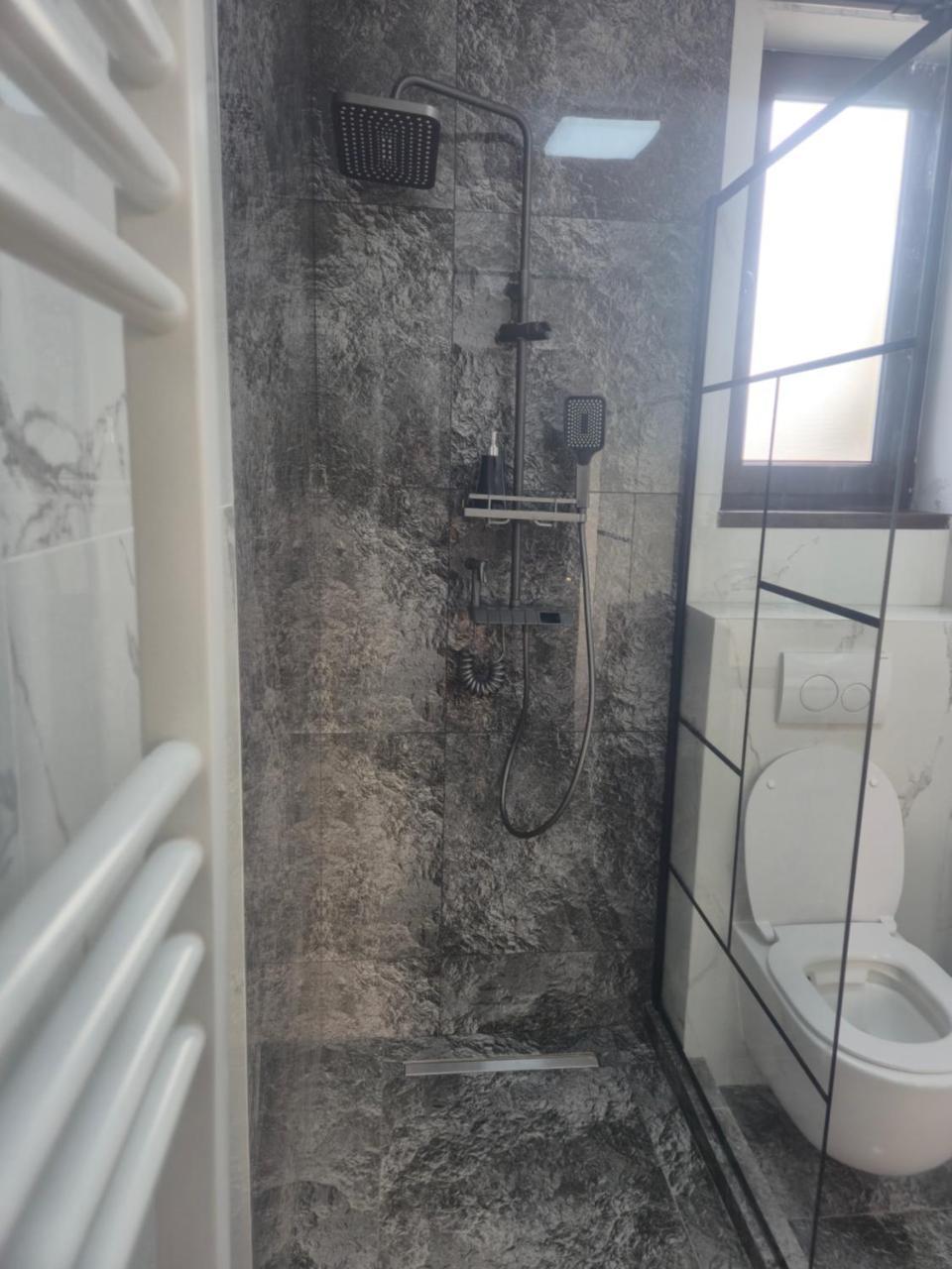 Apartament Anda Cu 2 Camere In Mamaia Sat Pe Plaja