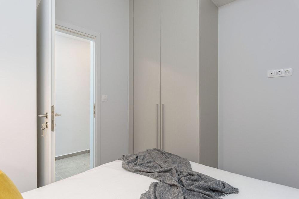 Penelope's Charming 2-br Apt In Athens