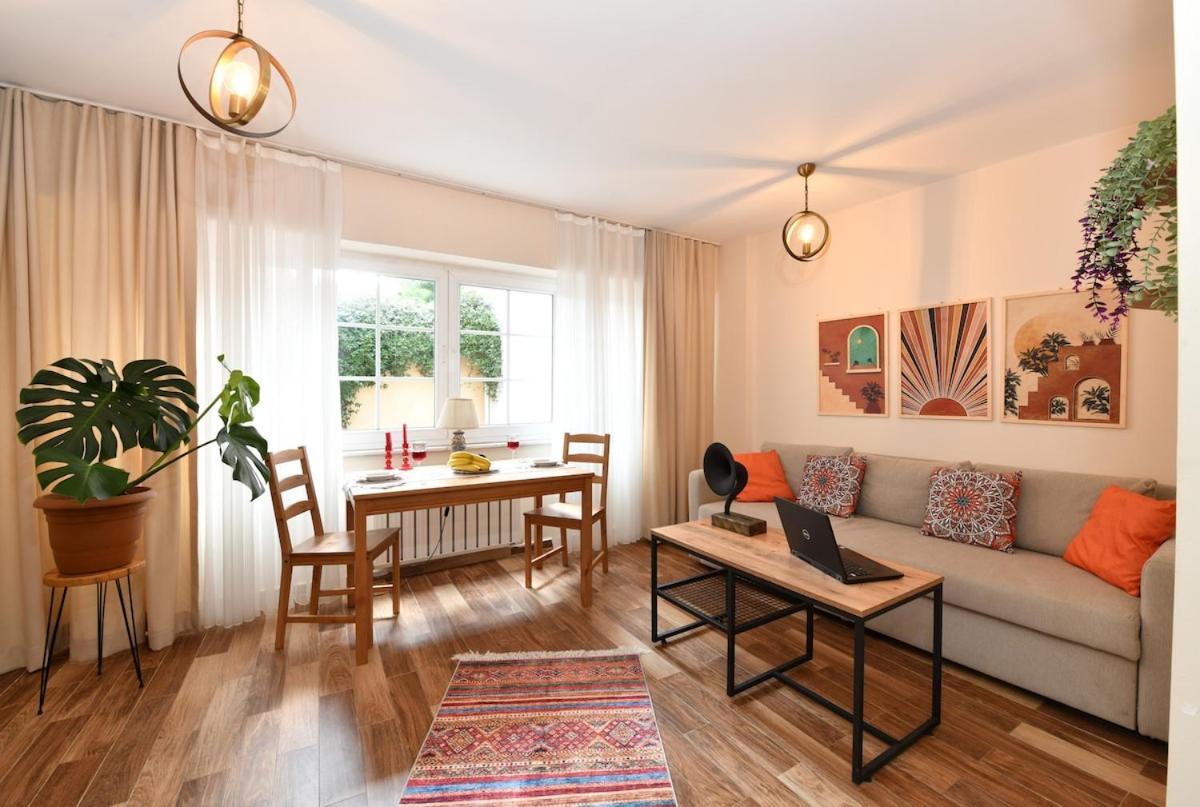 Comfortable Bright Home Ac Galata