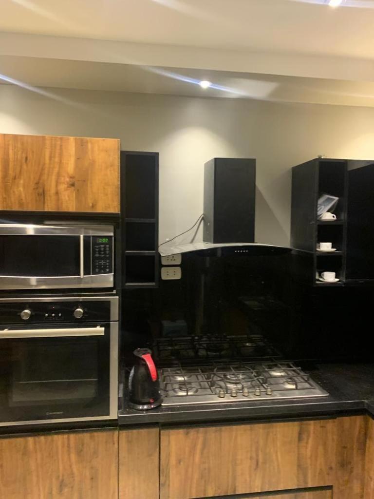 Twin House Corner - 3 Floors