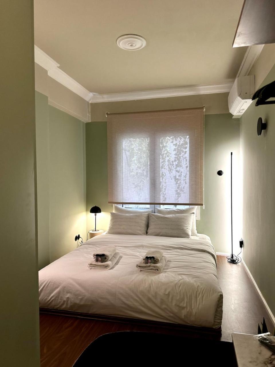 Aura, Sis Urban Apartments Iii