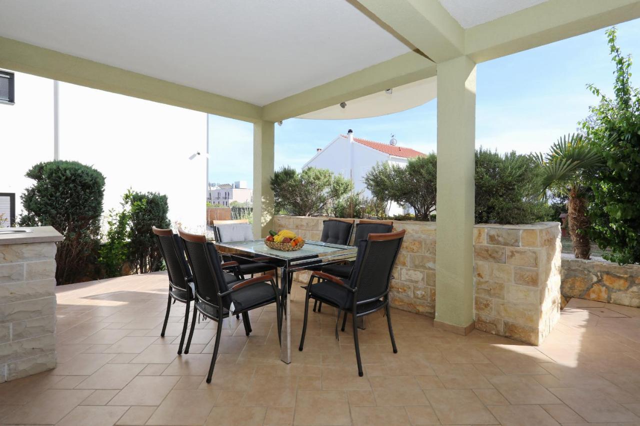 Mare 9 Cozy Two Bedroom Apartment With Garden