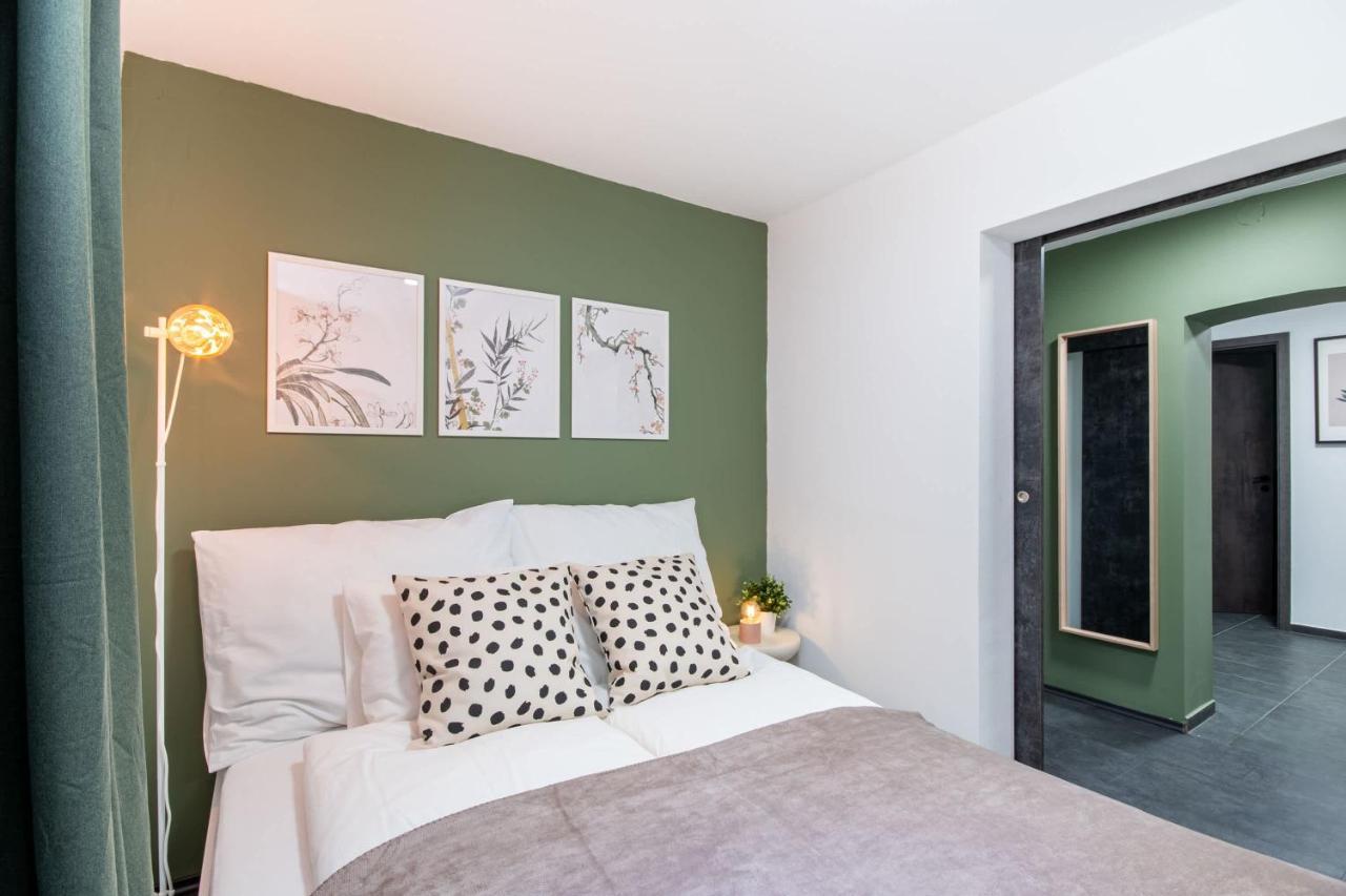 Central - Green - Stylish - Quiet Sleep