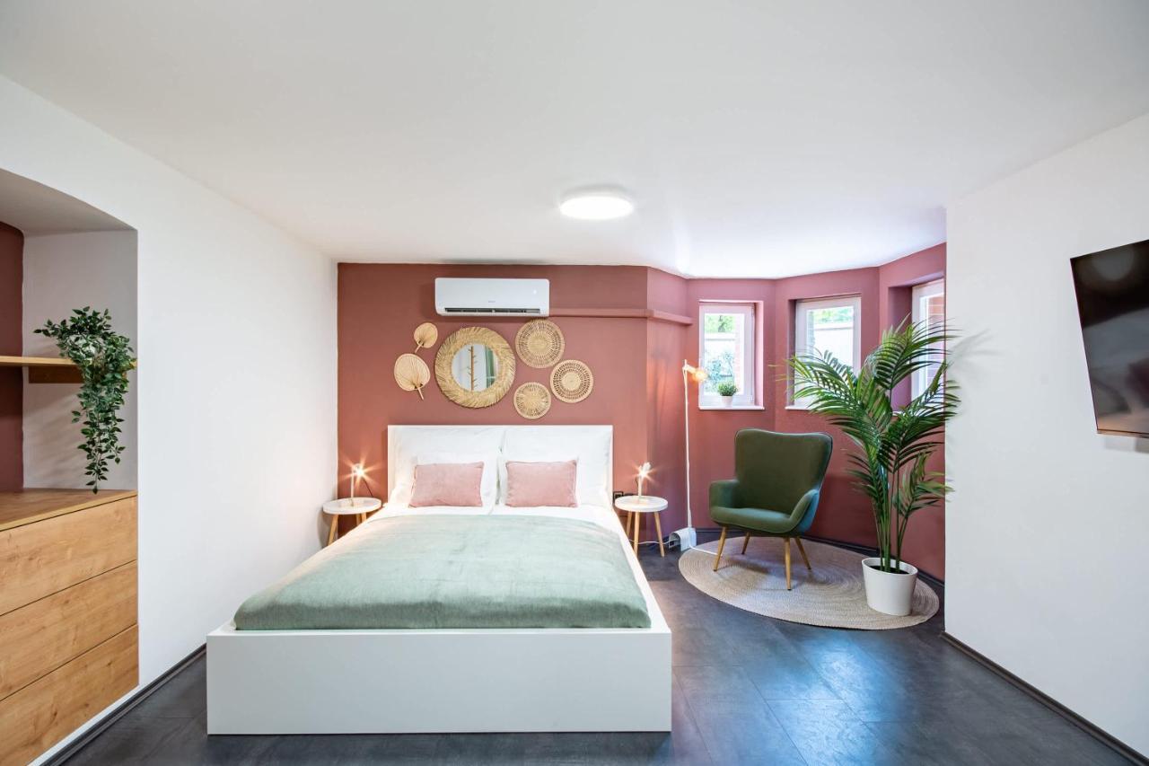 Central - Green - Stylish - Quiet Sleep