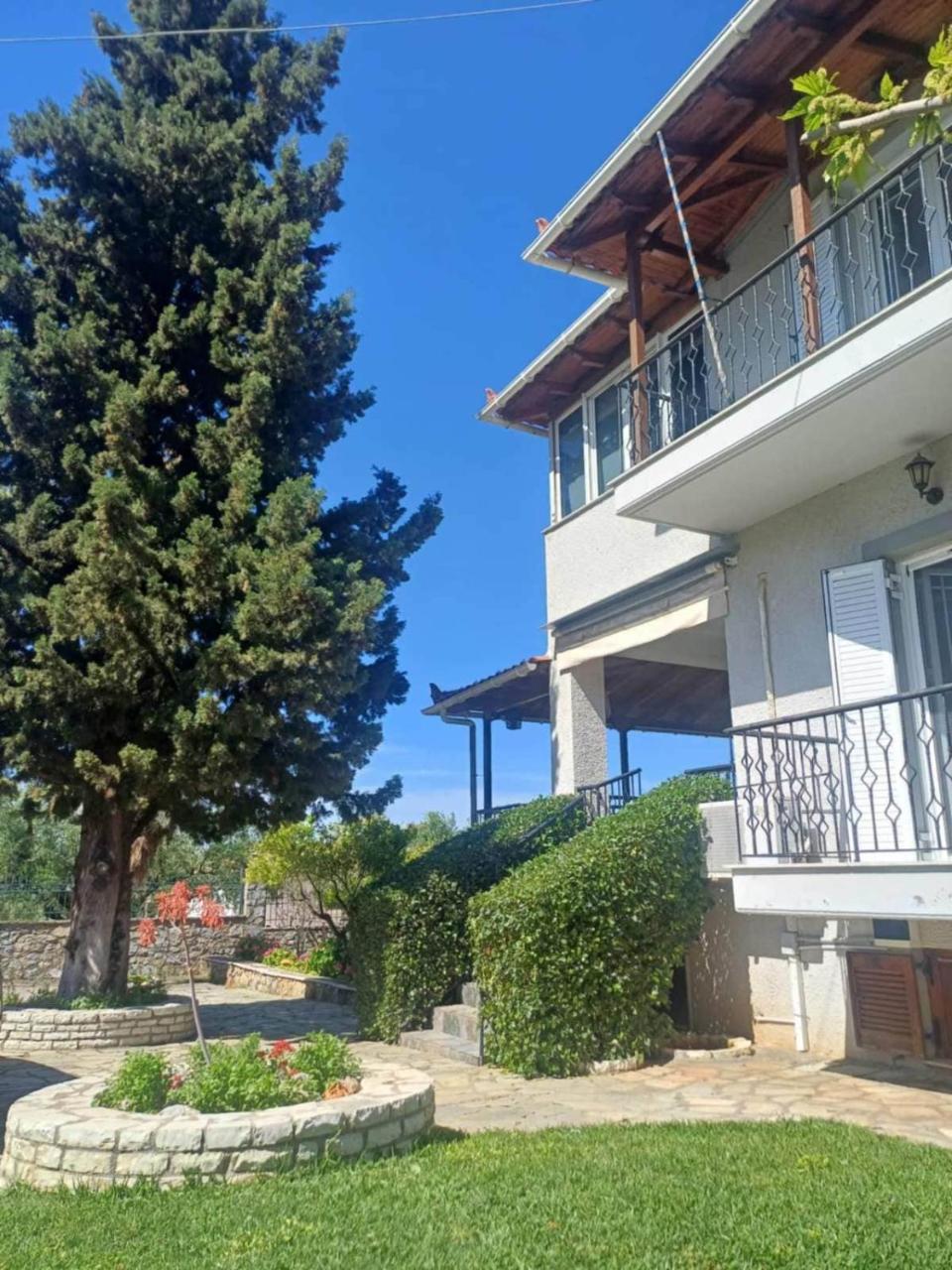 Yiannis & Ria's Farm