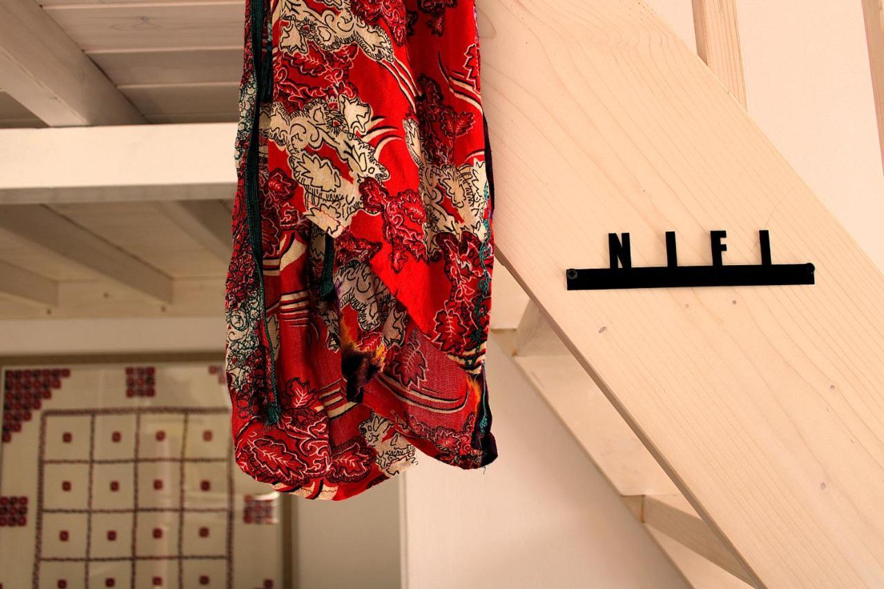 Pera Skopelos Mesa Nifi