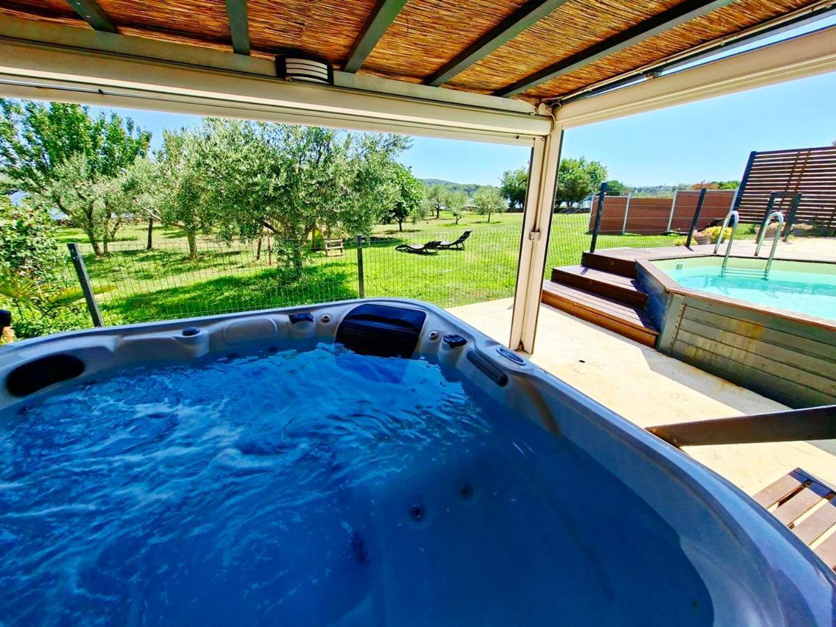 Beach Houses Ive & Beta A Romantic Hideaway In An Olive Grove by The Sea, Fenced Houses With Privacy, Swimming Pool, Jacuzzi & Playground, Pomer