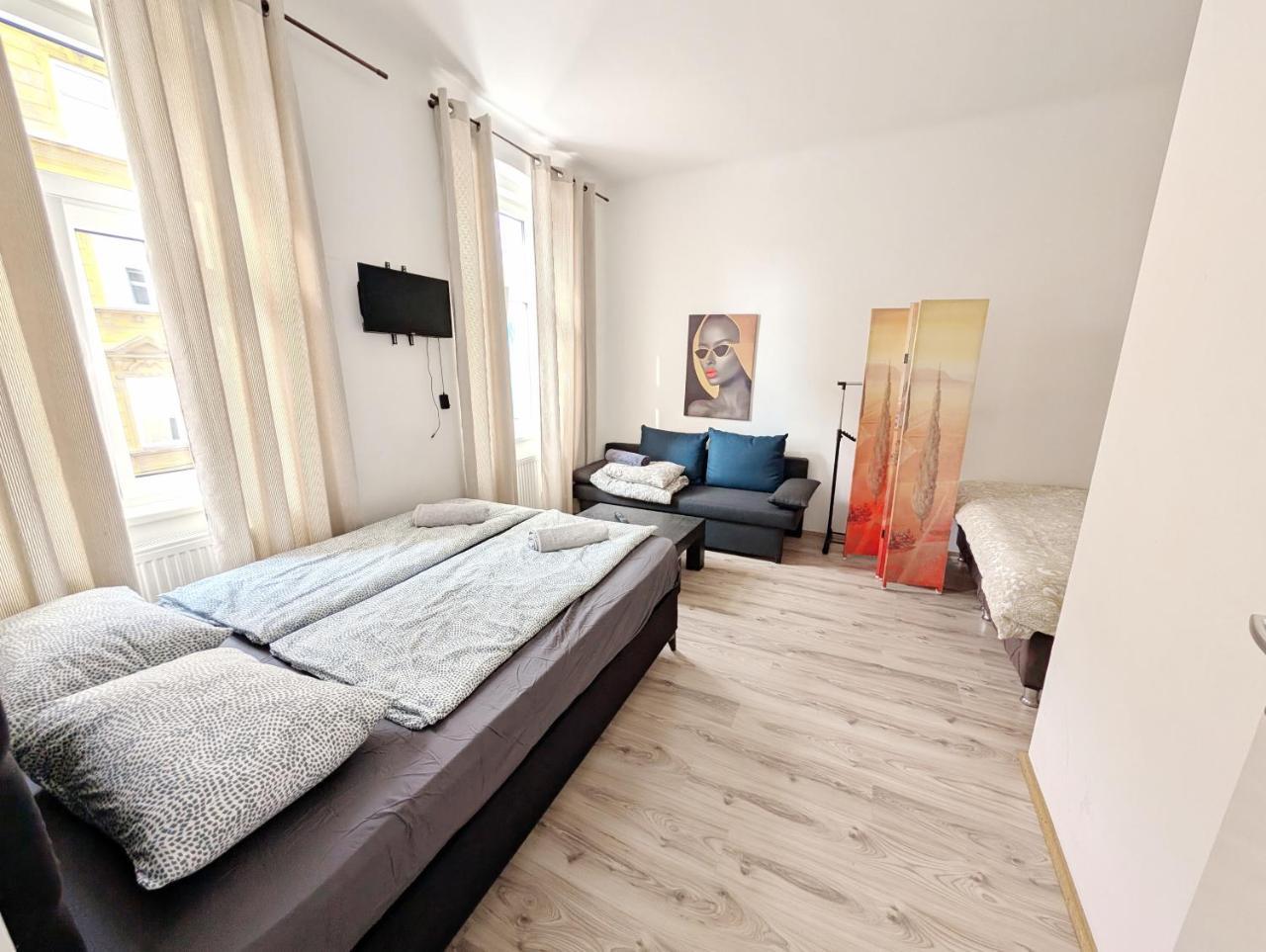 Charming Stay Close To Vienna Attractions Mz27