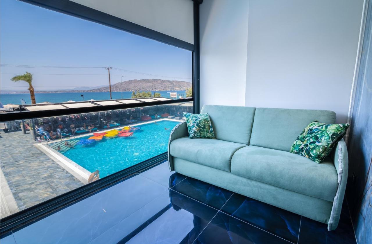 Sea View Serenity Eachfront & Pool 102