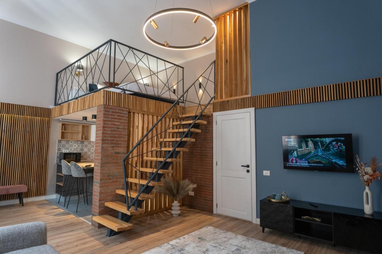 A & T Ultracentral Luxury Loft