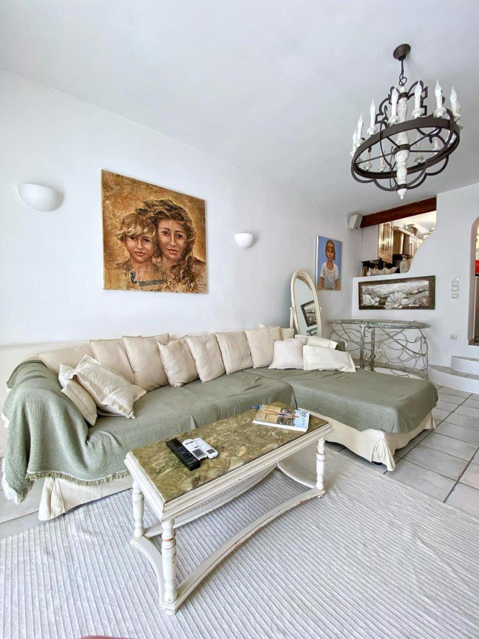 Hebergement Cycladique Pres de Panormos