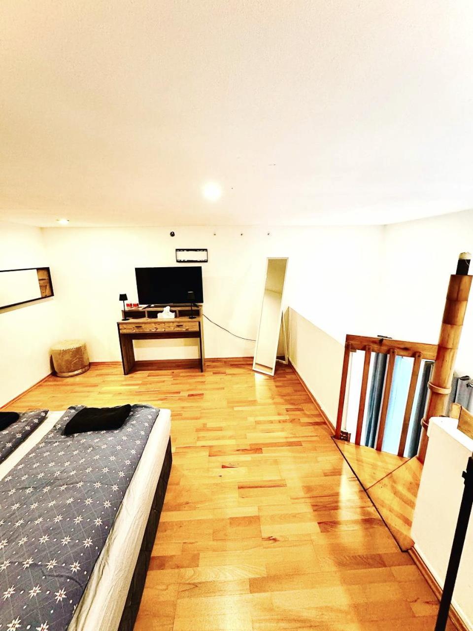 Charming Stay Close To Vienna Attractions Mz1