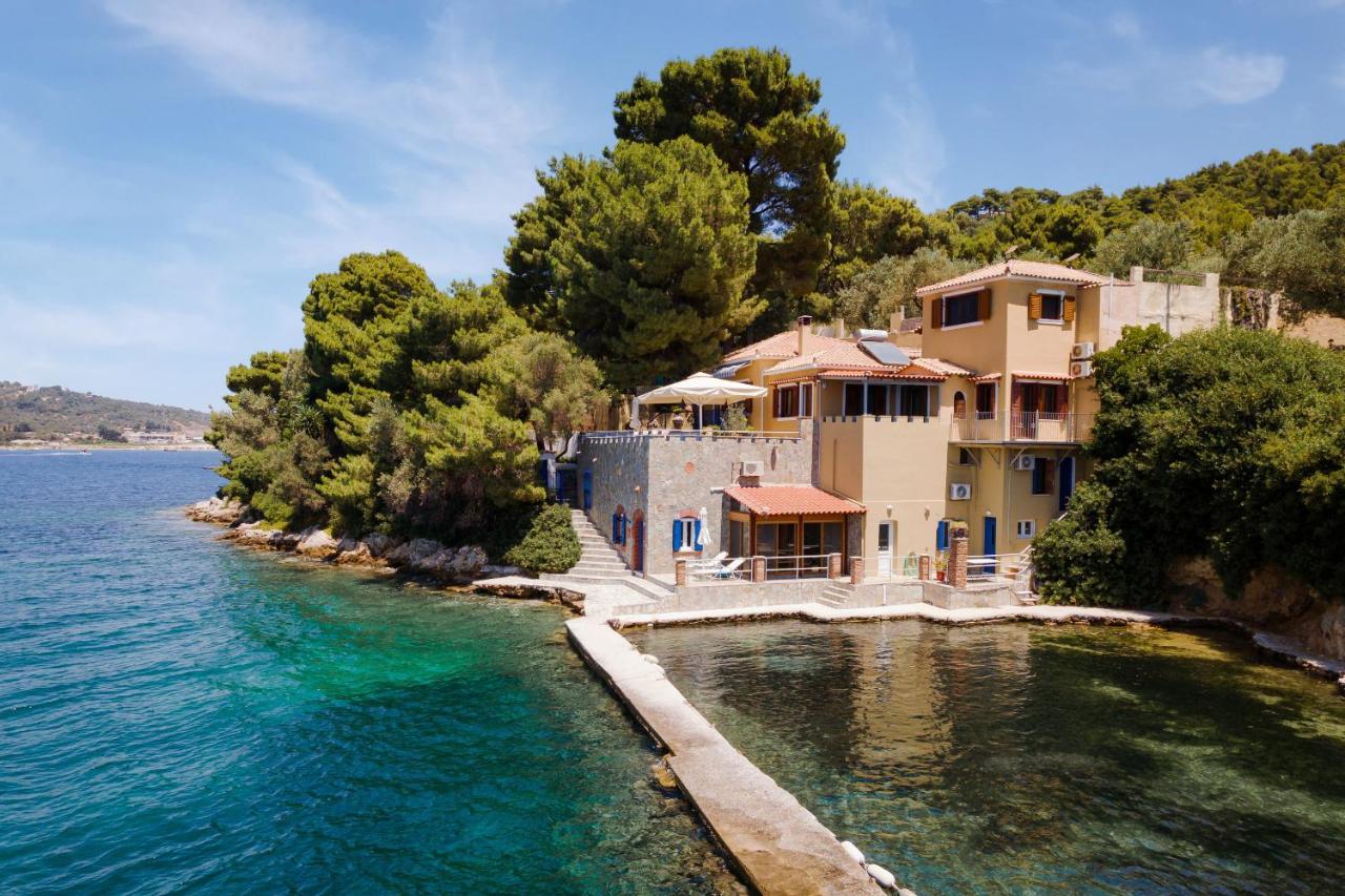 Porto Castello Villas