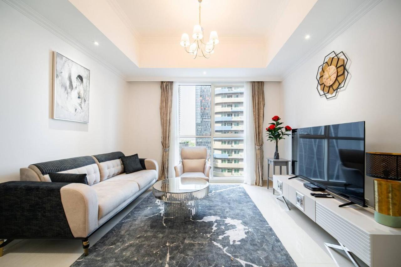 Elegant Escapes - Homely 1b in Dunya Tower