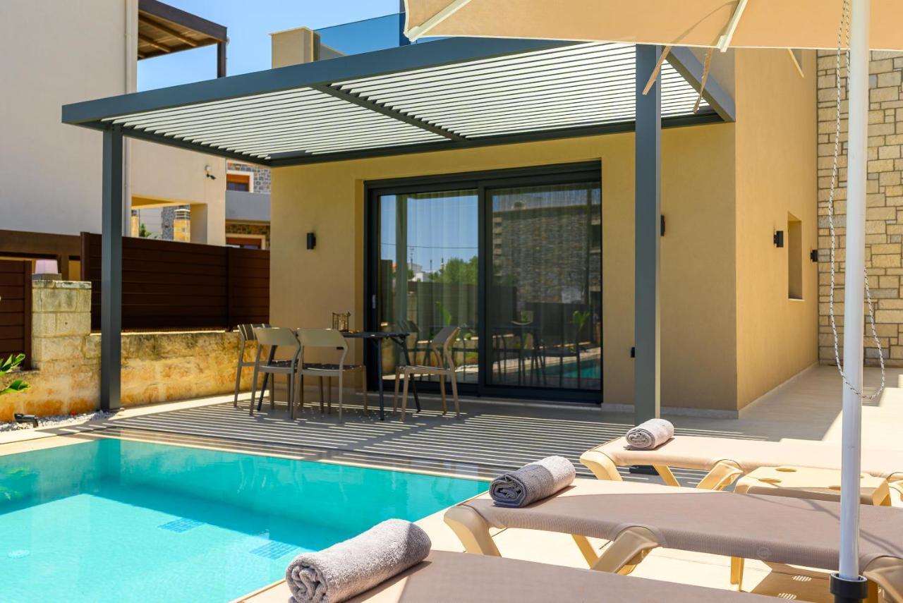 Petrus Luxury Villas In Old Hersonissos 3 Bedrooms & 3 Bathrooms