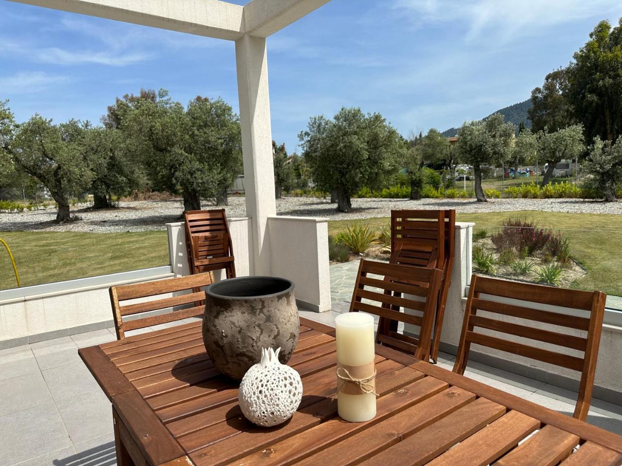 Luxury Rental Villa For 14 People