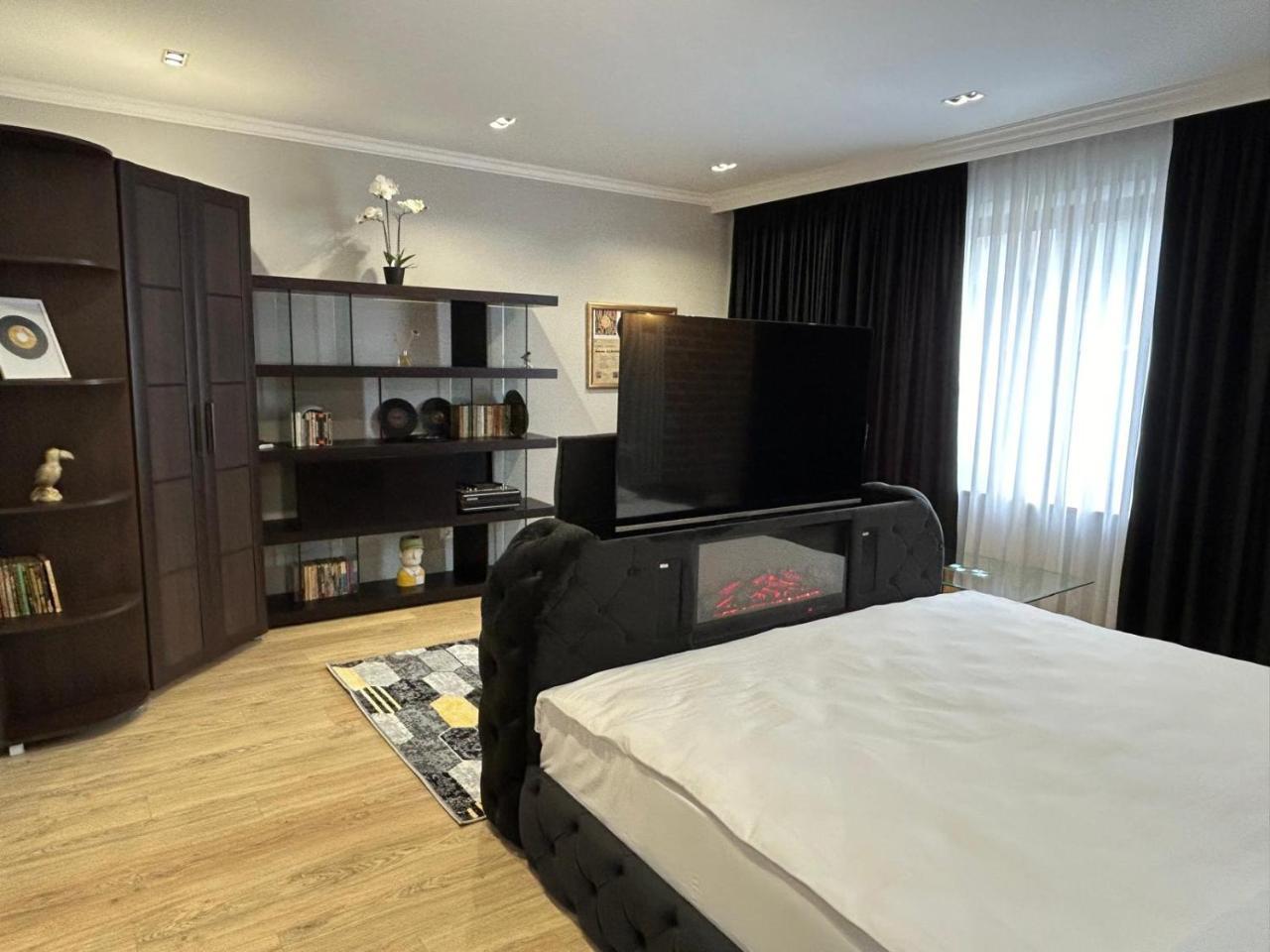 Ursachi Apartaments & Rooms