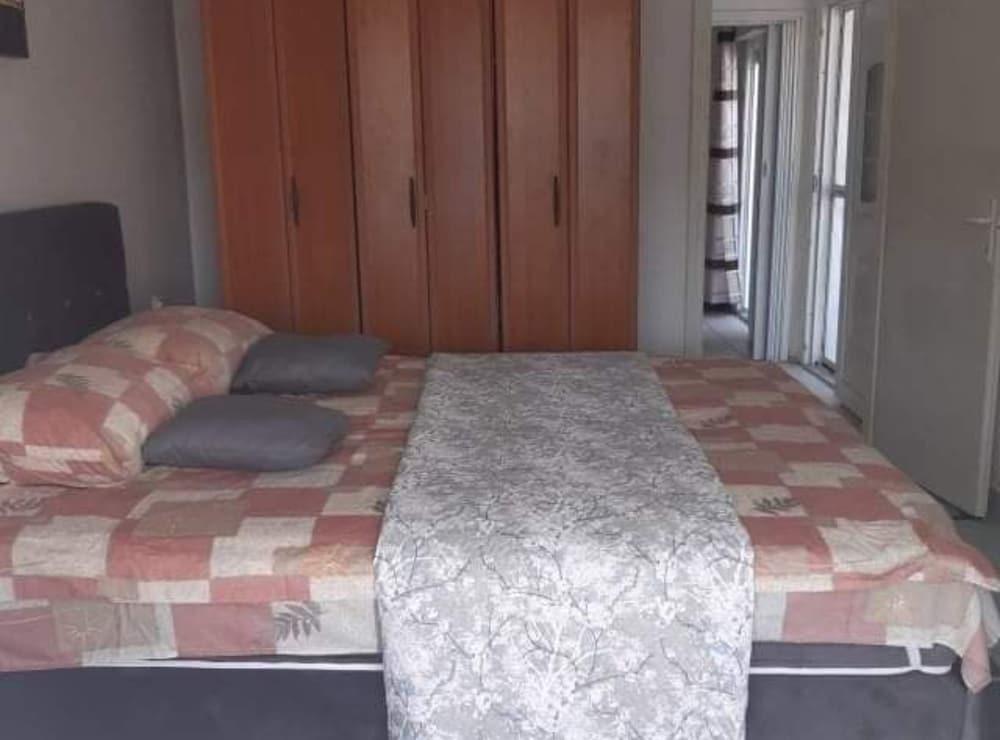 Apartments Boris Donji Karin