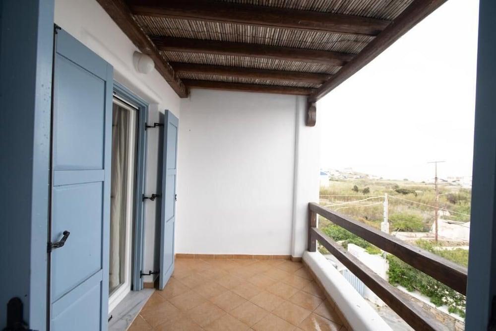 Dreamscape 3-bedroom Mykonos Hideaway