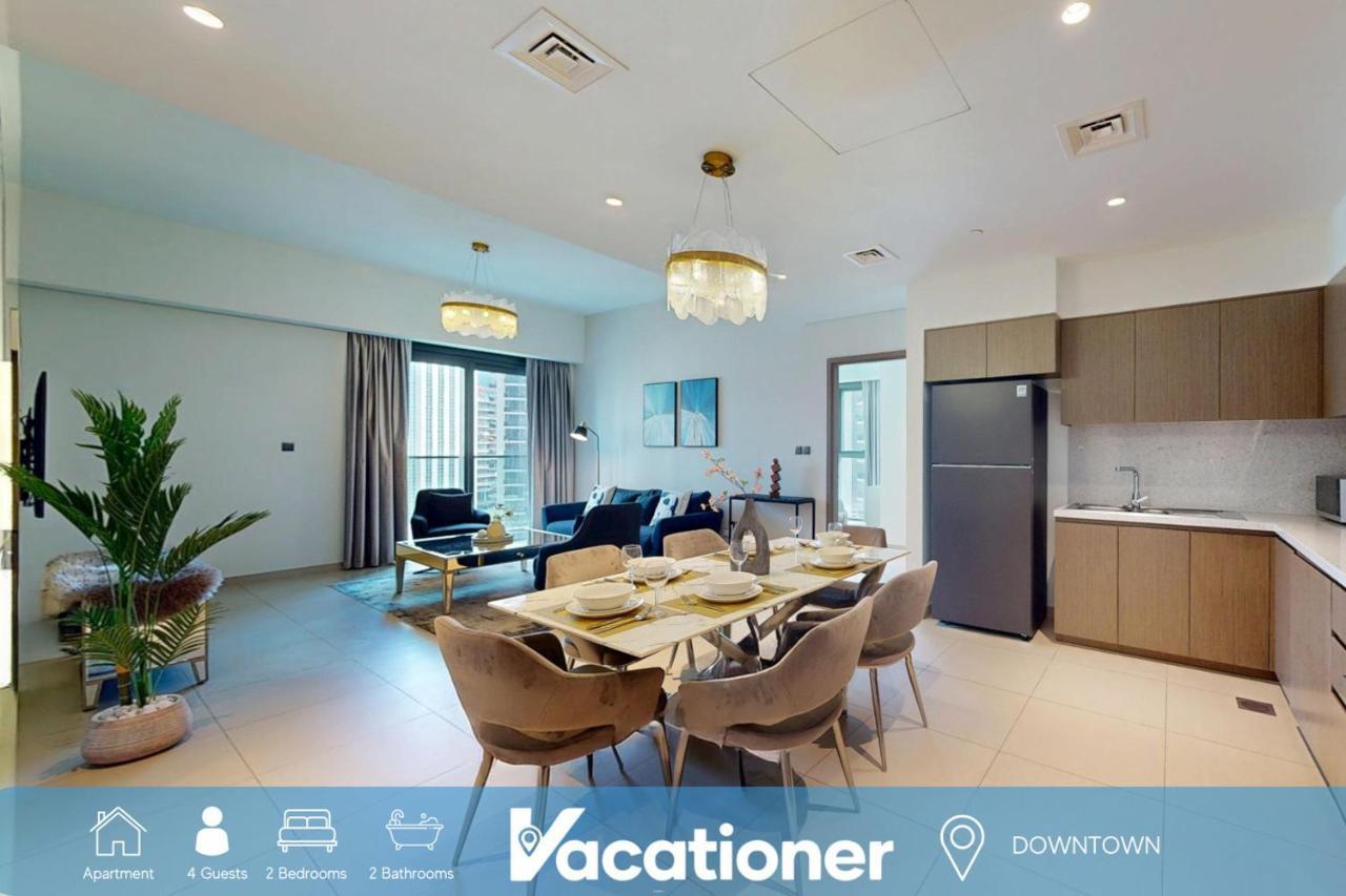 Vacationer Holiday Homes L Vibrant 2 Bedroom L Pool with Burj Khalifa View