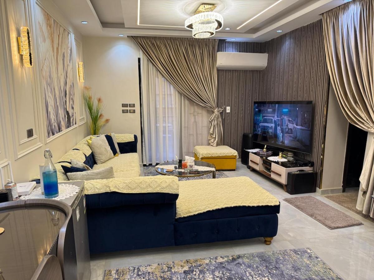 Luxury Apartment Near Cairo Airport, Private Entrance