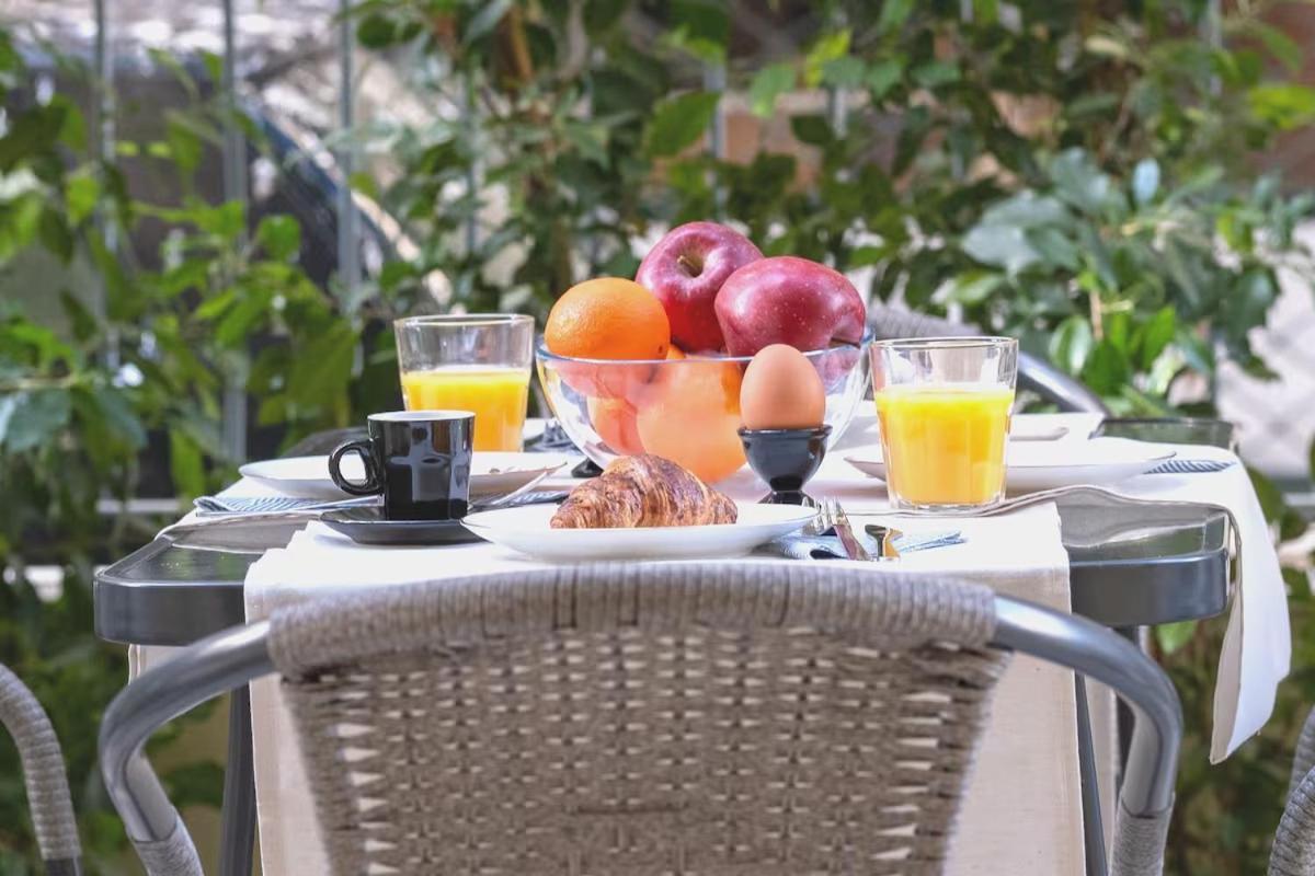 Archive, The Art Of Living