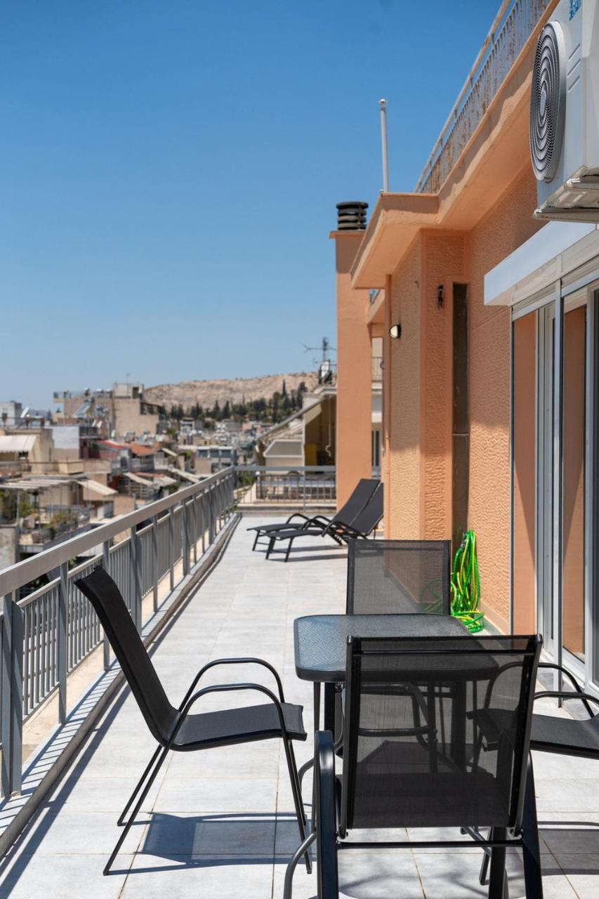 Liv Sunny Penthouse Near Acropolis
