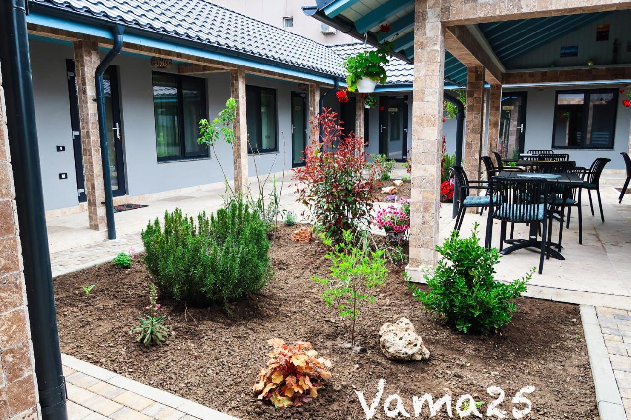 Vama 25- Vama Veche