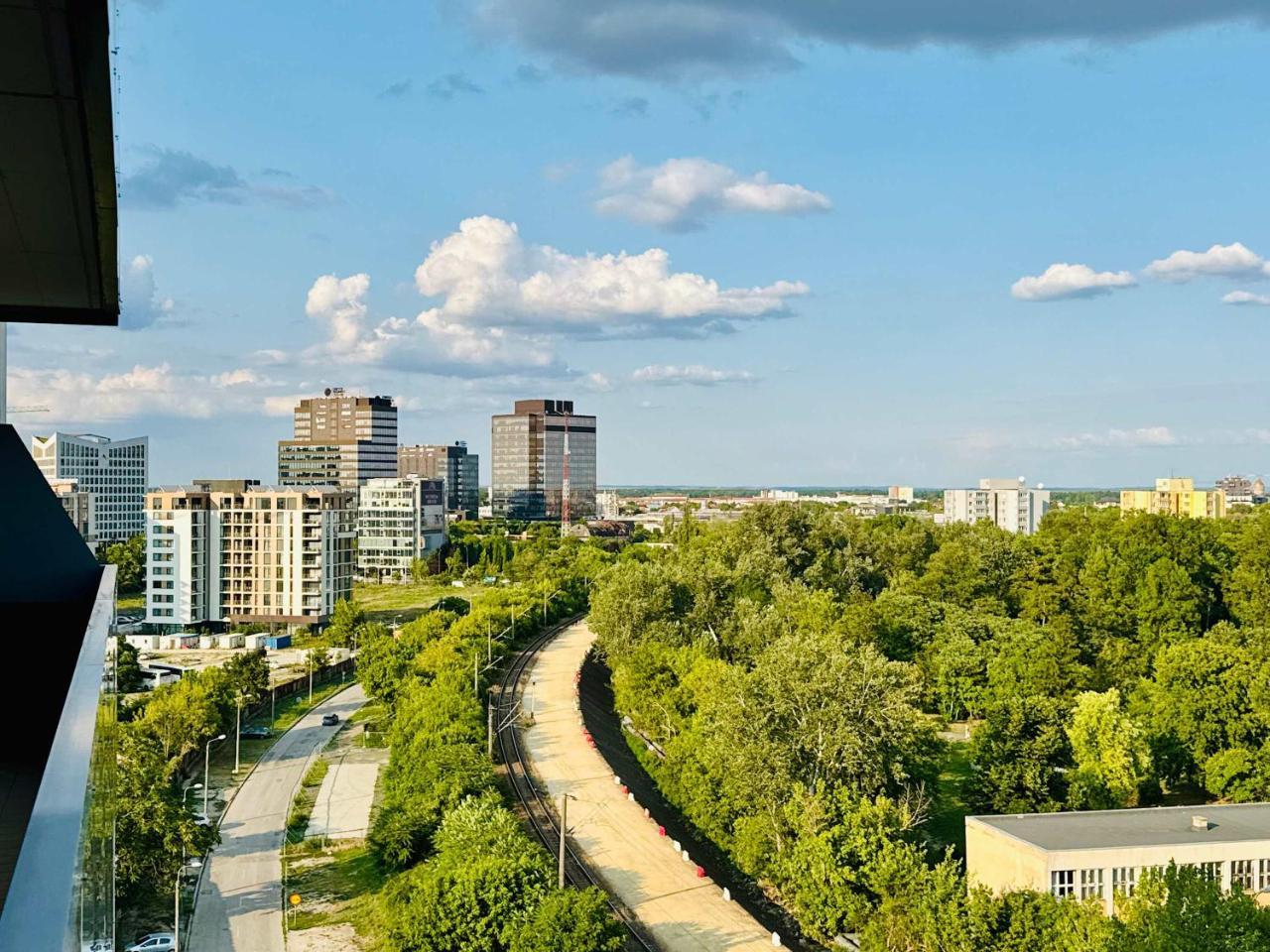 Joy City Stay Fructus Plaza 42