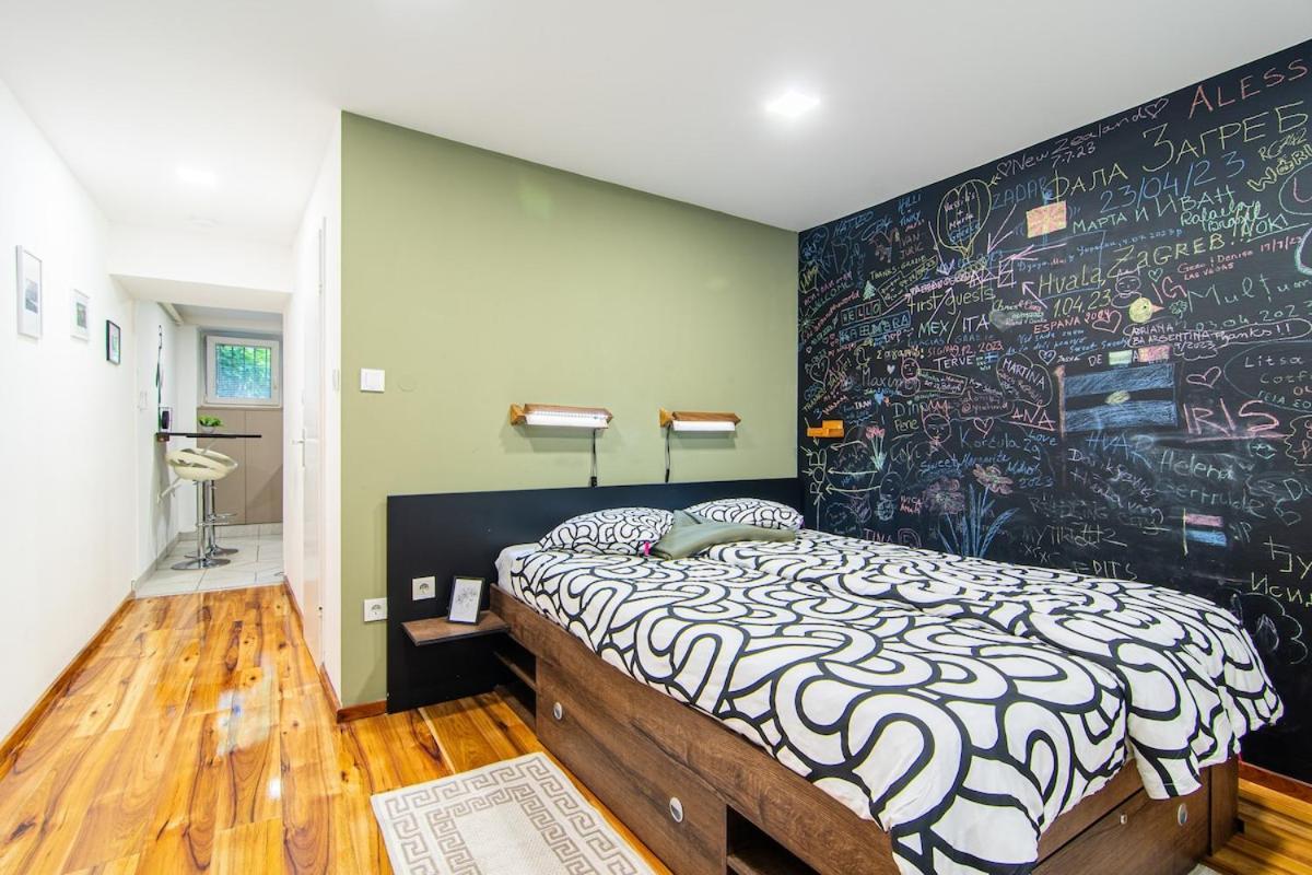 Flexible Selfcheckins 82 Zagreb Center New