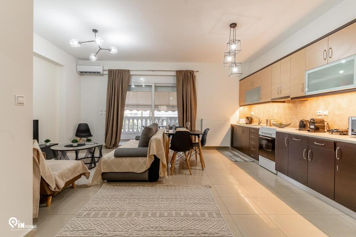 The 'meralds' House Project In Egaleo