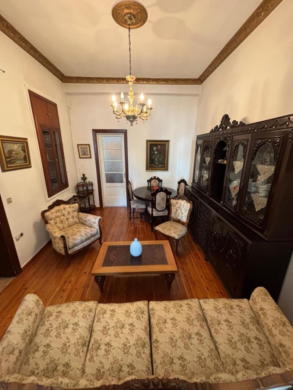 Neoclassical Athenian Mansion