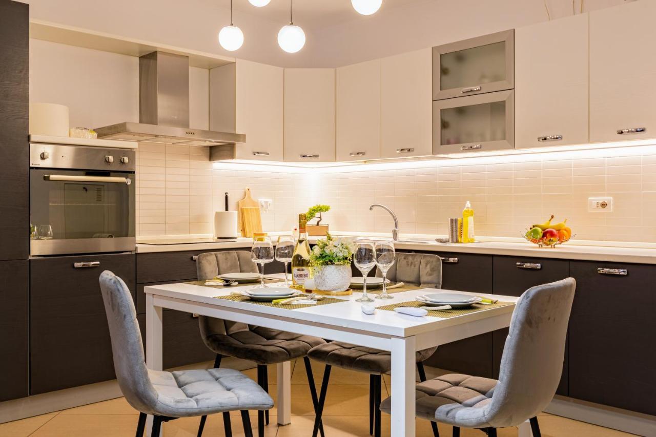 Fructus Plaza Ultracentral Deluxe Apartment Plus Free Parking