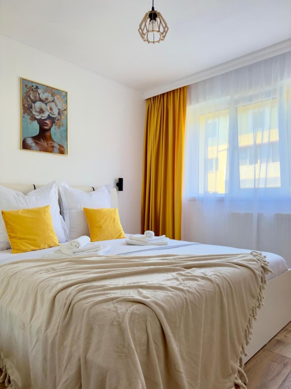 The Grand Palette Luxury Central Apartment