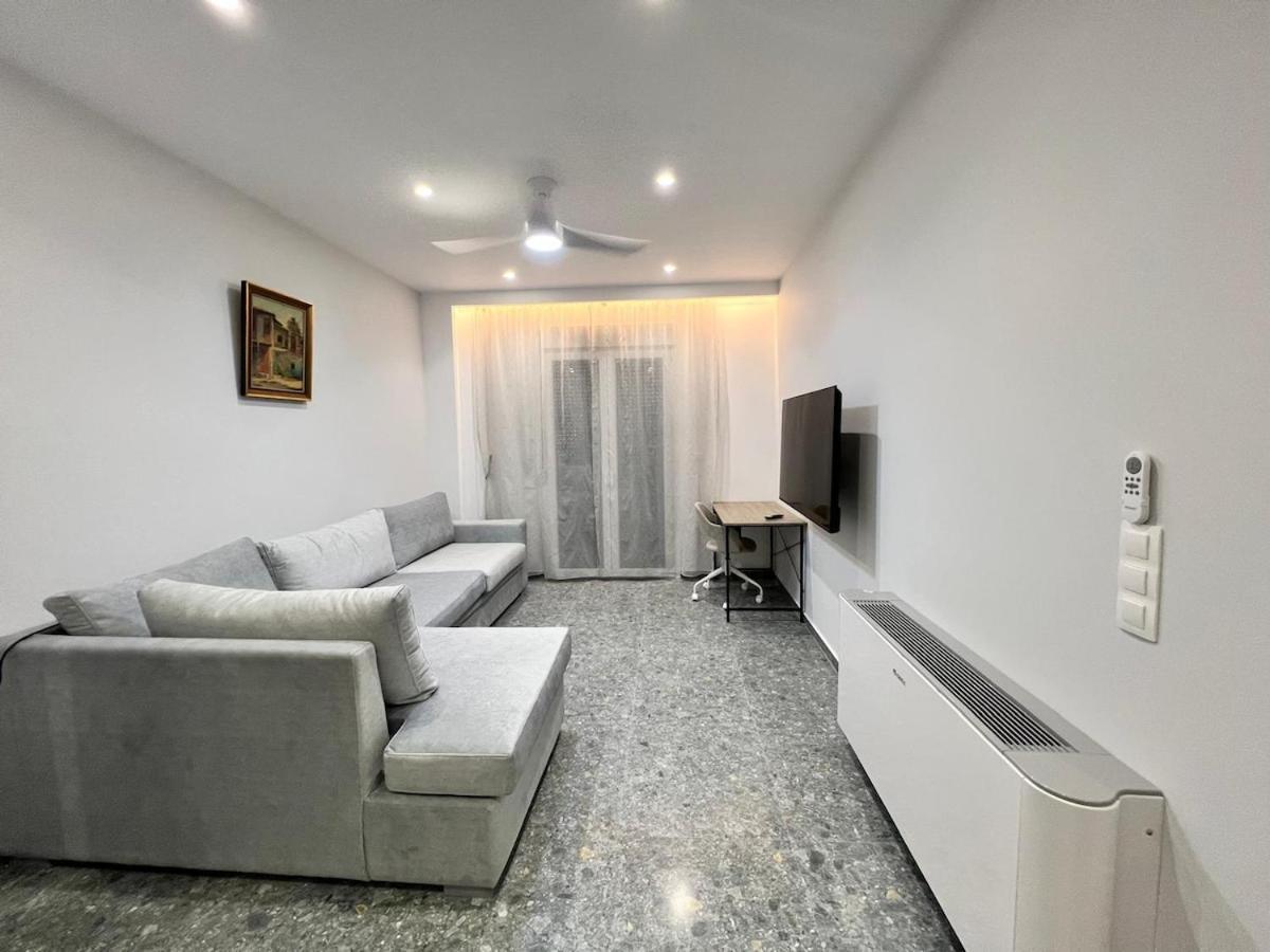 Modern Apartment In Koukaki