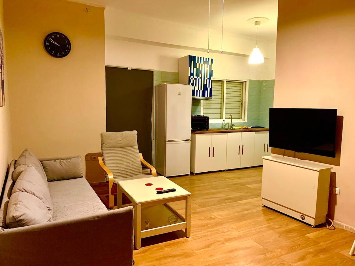 1bedroom 300 Meter Dafni Metro